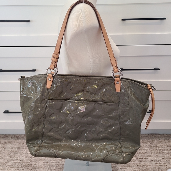 Coach Large patent leather Tote Bag - Picture 2 of 16